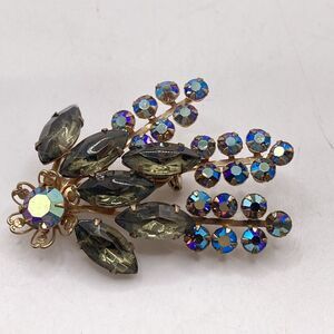 Vintage Gold Tone Grey  & Blue AB Glass  Rhinestone Floral Spay Brooch